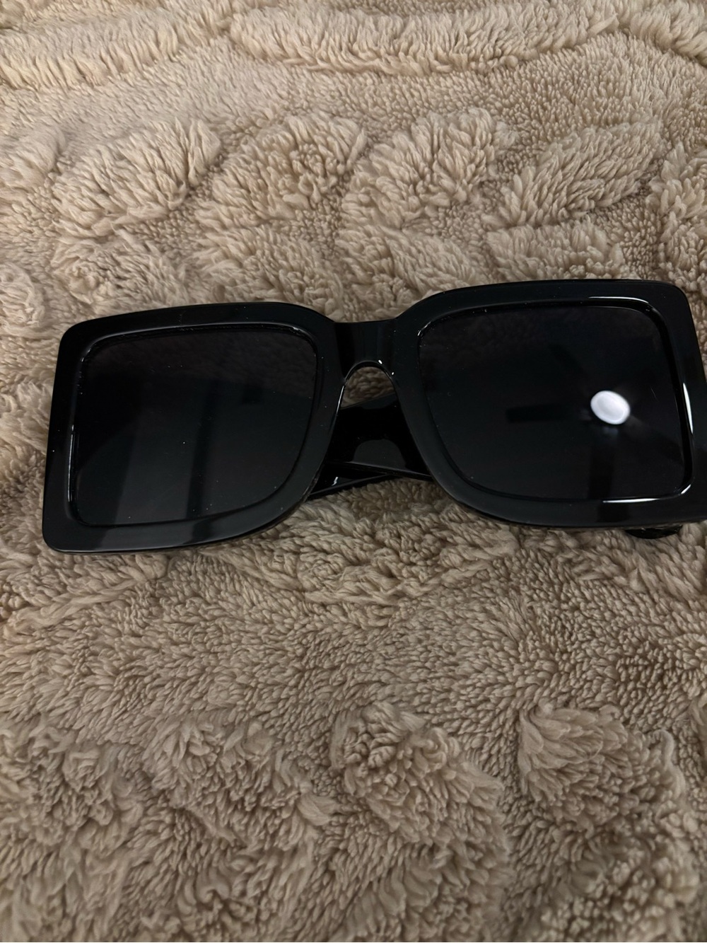 Women’s Black Oversized Square Sunglasses